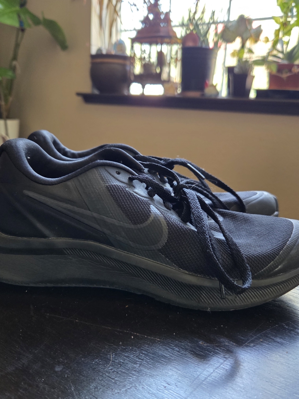 Nike Men’s Black Lightweight Training Shoes